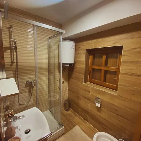 Astra Apartment *