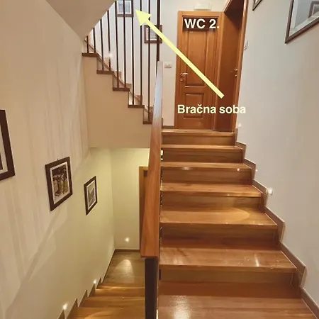 Astra Apartment *